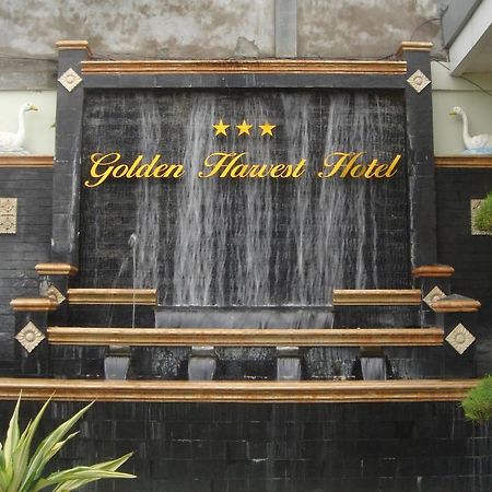 Golden Harvest Hotel Jambi Exterior photo